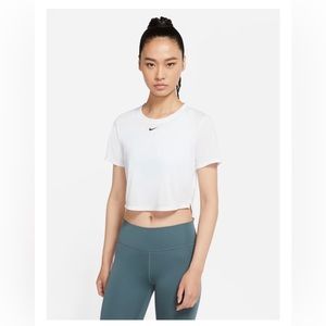 NWOT NIKE Crop Top